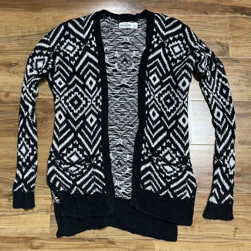 Abercrombie Kids Sweater S Girls Black Cardigan Open Front Knit Relax Long Aztec